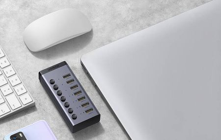 Hub UGREEN 7w1 USB-C, 7x USB-A 3.0 12V 2A (czarny)