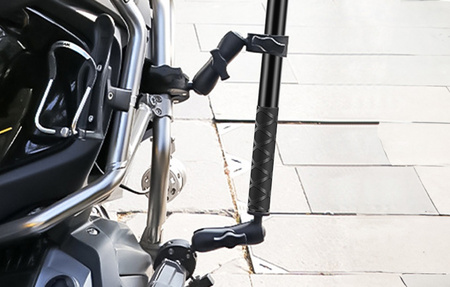 PULUZ PU496B | Motorcycle/bicycle mount with a single clamp and a 150 cm selfie stick