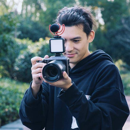 LED Lamp 49 2000 Mah Ulanzi Vl49 For Gimbal / Camera / Camcorder / Phone