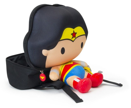 Wonder Woman-EVA - a backpack in the shape of the Wonder Woman heroine