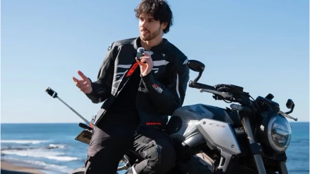 Insta360 GPS Preview Remote with Built-In Mic