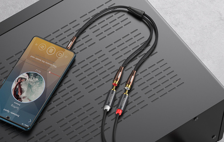UGREEN AV194 Przewód męski 3,5mm Jack do 2x żeński RCA (Cinch) 0.25m